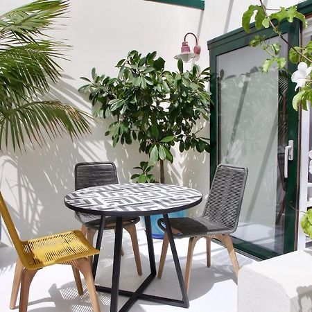 Unique, Stylish & Calm El Estanque By The Sea, Adults Only Βίλα Costa Teguise Εξωτερικό φωτογραφία
