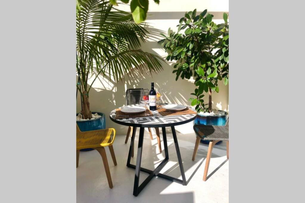 Unique, Stylish & Calm El Estanque By The Sea, Adults Only Βίλα Costa Teguise Εξωτερικό φωτογραφία