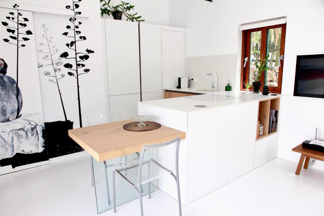 Unique, Stylish & Calm El Estanque By The Sea, Adults Only Βίλα Costa Teguise Εξωτερικό φωτογραφία