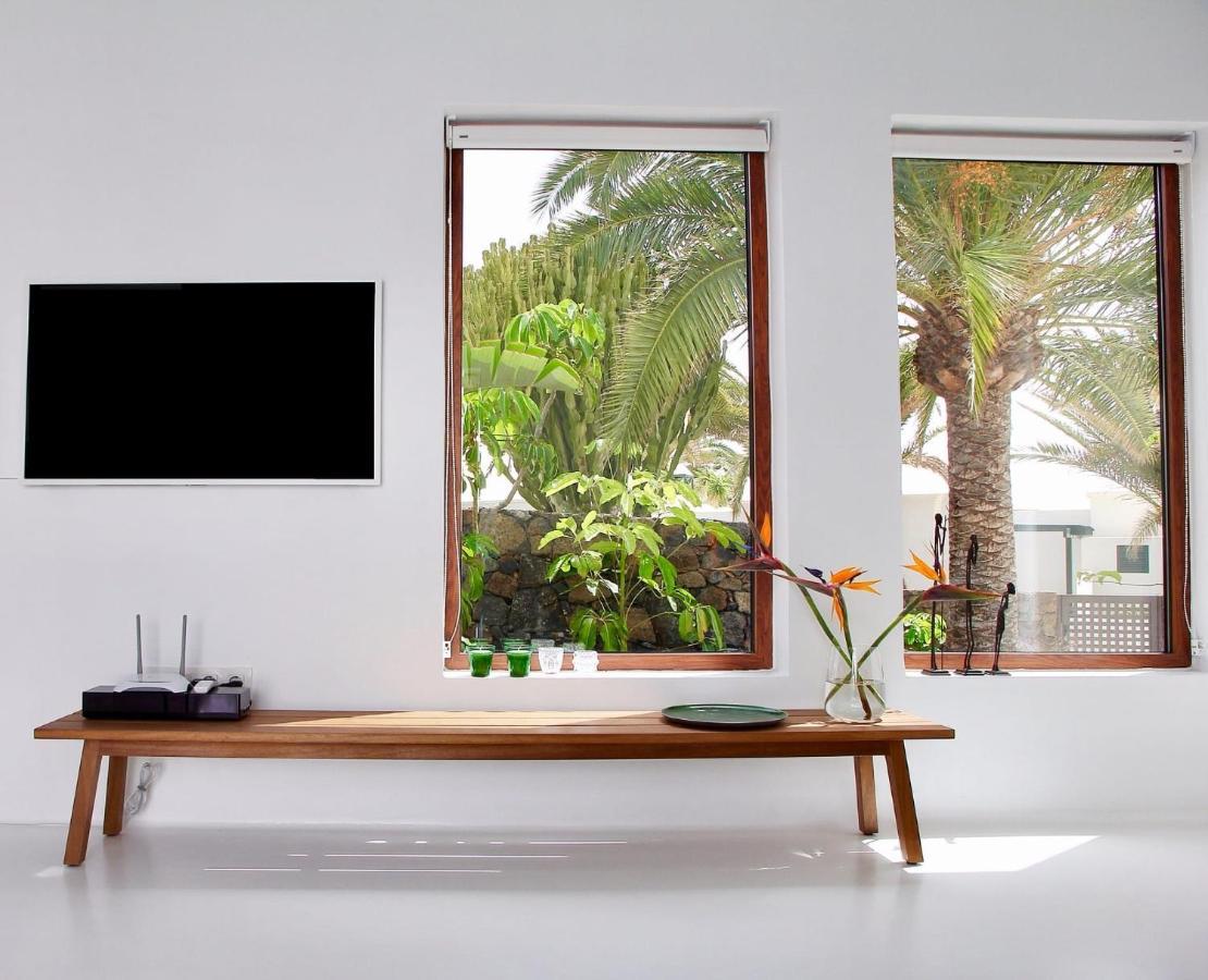 Unique, Stylish & Calm El Estanque By The Sea, Adults Only Βίλα Costa Teguise Εξωτερικό φωτογραφία